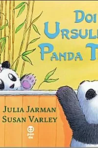 Doi ursuleţi panda timizi