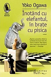 Înotând cu elefantul, în brațe cu pisica