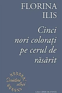 Cinci nori colorați pe cerul de răsărit