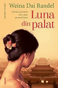 Luna din palat