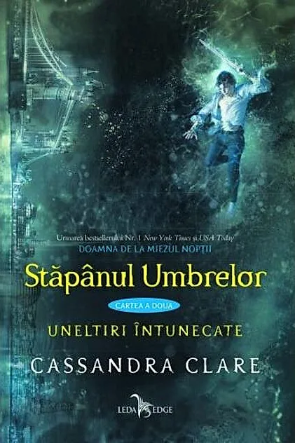 Stăpânul umbrelor (Vol. 2)